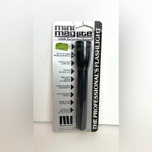 RARE Vintage 1984 1st Generation Mini Maglite AA Flashlight New in Package
